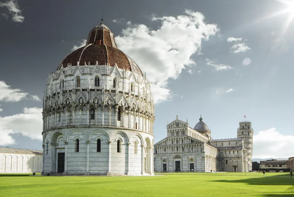 Pisa 'da Piazza del Duomo — Stok fotoğraf