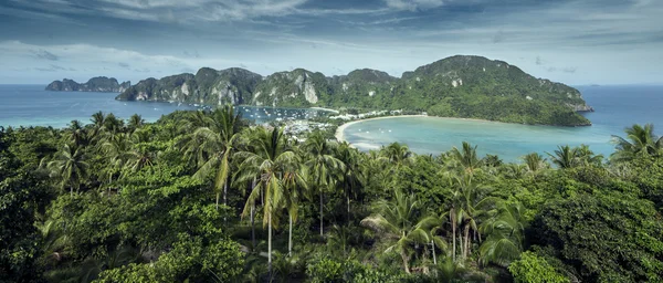 Phi phi island in thailand — Stock Photo, Image