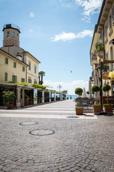 Lazise by vid Gardasjön — Stockfoto