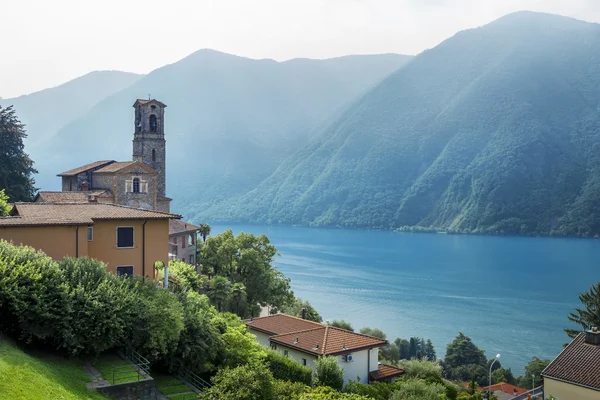 Antigua iglesia en Lugano, Suiza — Foto de Stock