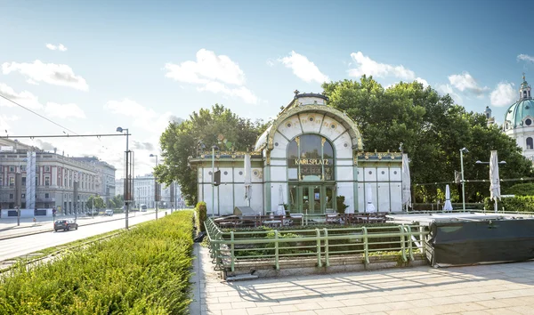 Karlsplatz in Wien, Österreich — Stockfoto