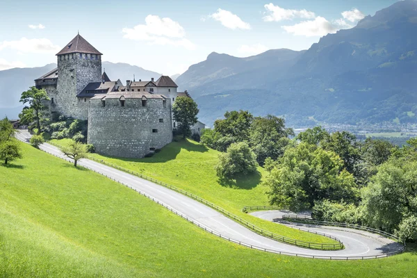 Castelo medieval em liechtenstein — Fotografia de Stock