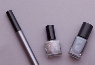 Birçok kozmetik, üstten görünüm.