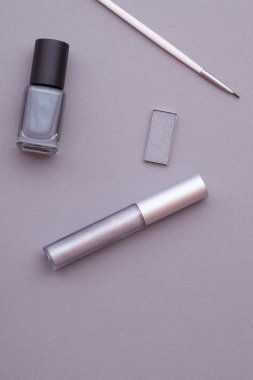 Birçok kozmetik, üstten görünüm.