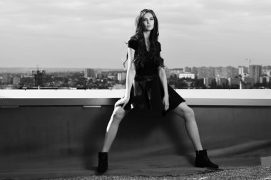 çok güzel bir kız.