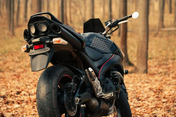 Negro Suzuki Gsr600 Motocicleta Naturaleza — Foto de Stock