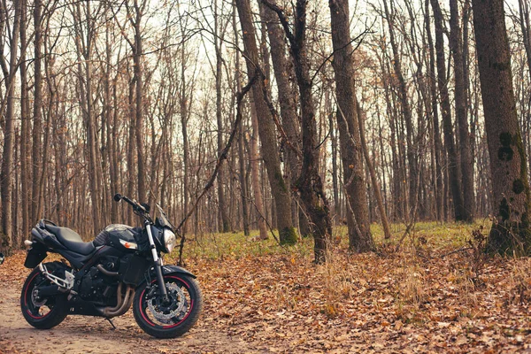 Preto Suzuki Gsr600 Motocicleta Natureza — Fotografia de Stock