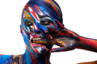 Kızın vücudunda vücut sanatı.