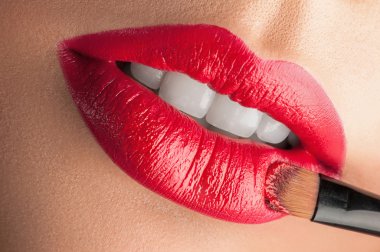 Kırmızı Dudaklar .