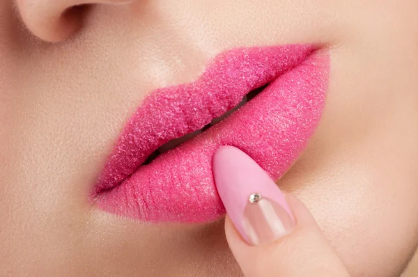 Roze fluwelen lippen — Stockfoto