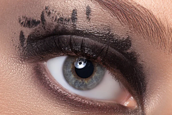 Black eye makeup. — Stockfoto