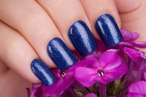 Blauer Nagellack. — Stockfoto