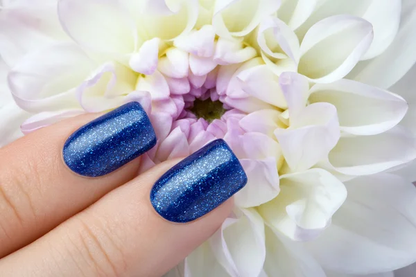 Blauer Nagellack. — Stockfoto