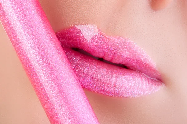 Pink lips close-up. — Stock Photo, Image