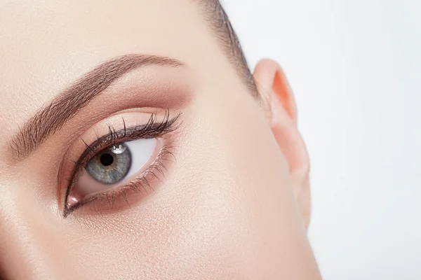 Muy elegantes ojos de maquillaje . —  Fotos de Stock