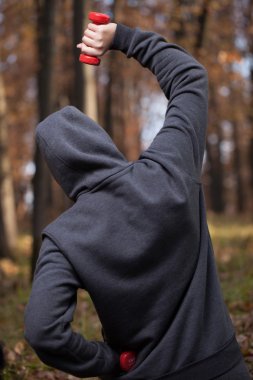 Egzersiz yapan adam.