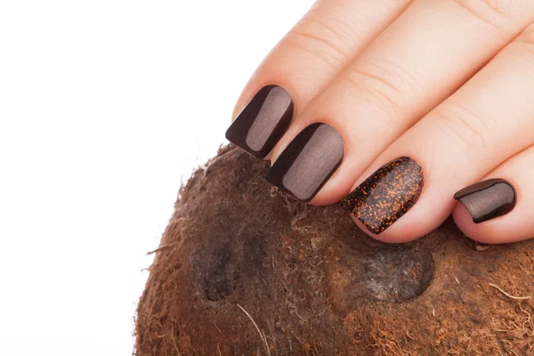 Mooi bruin manicure. — Stockfoto