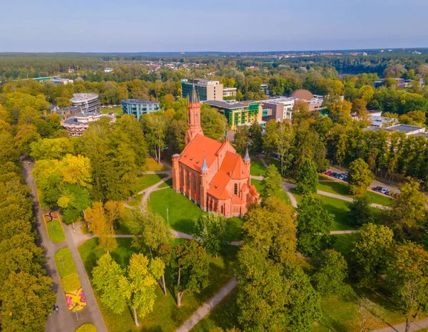 Aerial view of Lithuanian resort Druskininkai church in city park — Stock Photo, Image