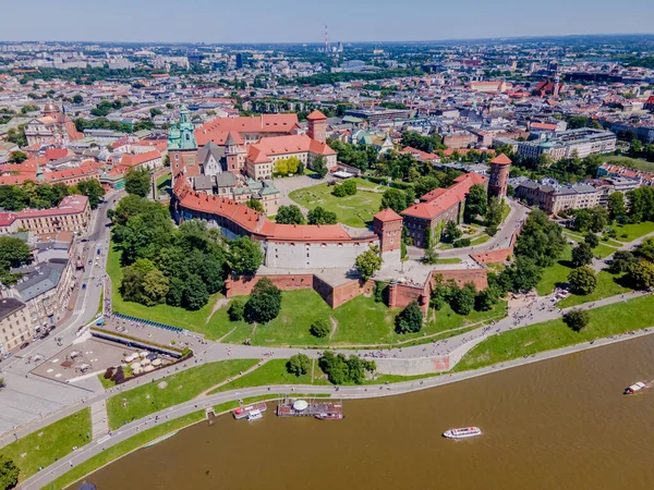Letecký pohled na hrad Wawel v polském Krakově — Stock fotografie