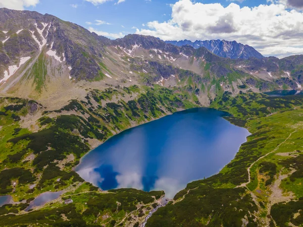 Letecký pohled na Tatry a jezera v Zakopane, Polsko — Stock fotografie