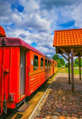 Rubikiai 'deki tren ve istasyon dar göstergeli.