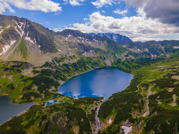 Vista aérea das montanhas e lagos de Tatras em Zakopane, Polônia — Fotografia de Stock