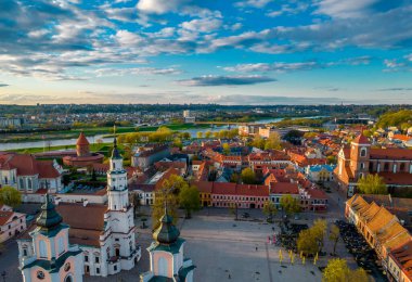 Kaunas şehir meydanının havadan görünüşü