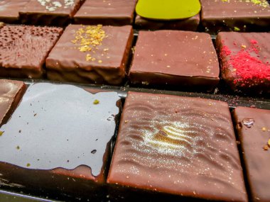 Lezzetli el yapımı çikolatalı şekerlemeler.