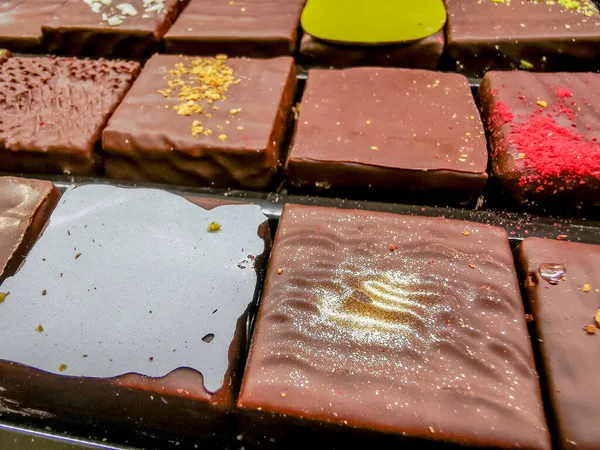 Lezzetli el yapımı çikolatalı şekerlemeler.