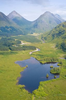 Batı Highland Yolu 'nun Buachaille Etive Mor hava manzarası İskoçya