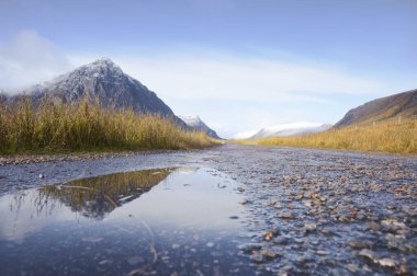Batı Highland Yolu yürüyüş yolu ve Buachaille Etive Mor İskoçya İngiltere