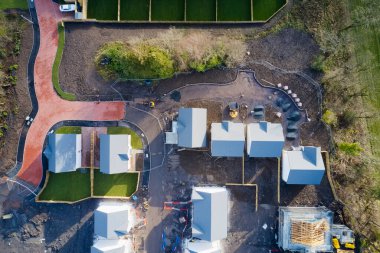 Ev geliştirme inşaatı devam ediyor.