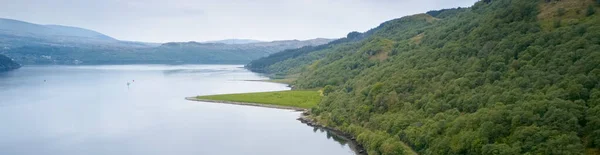 Widok na Loch Goil z zamku Carrick w Szkocji — Zdjęcie stockowe