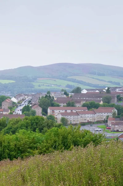 Derelict raadhuis in arme woonwijk sloppenwijk met veel sociale problemen in Port Glasgow — Stockfoto