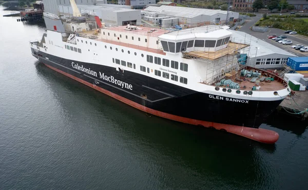 Port Glasgow, Schottland, Großbritannien, 5. September 2021, Ferguson Marine Werft und der Fortschritt der neuen Calmac Fähre namens Glen Sannox — Stockfoto