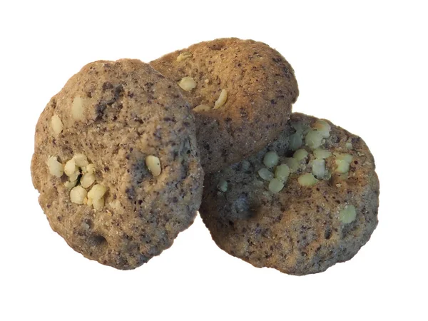 Kenevir un kurabiyelerini kenevir ve susam tohumlarıyla yakın plan beyaz zemin üzerinde izole