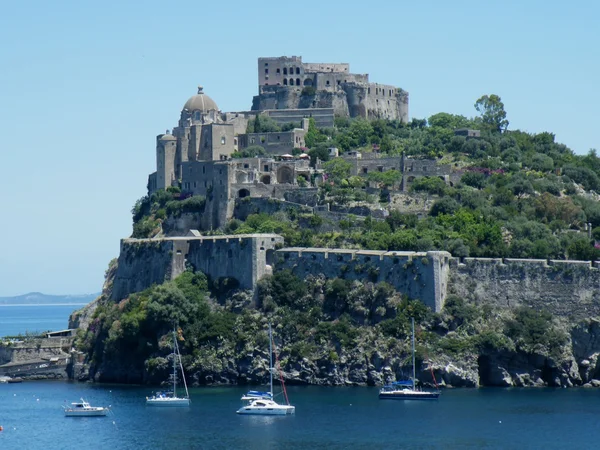 Castelo de Aragonese. o.Iskya — Fotografia de Stock