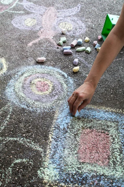 Chalk drawing hand outside — Stock Photo, Image