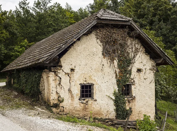 Övergivna gamla hus — Stockfoto