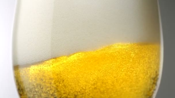 bulles de bière dans un verre