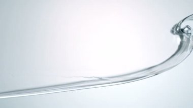 Su dalgası içinde hareket