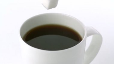 Bırakma kahve içine küp şeker