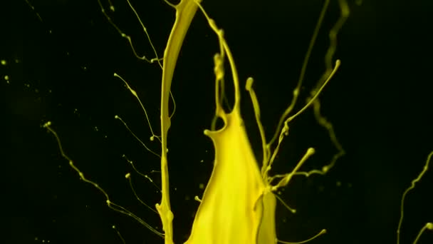 Gele verf splash — Stockvideo
