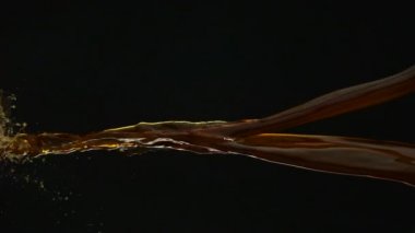 Kahve dökme ve su sıçramalarına yapma