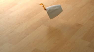 Drpping fincan kahve ve kırılma