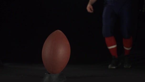 American football player — Stock Video