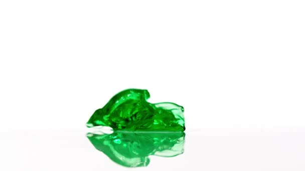 Cubes de gelée tombant 