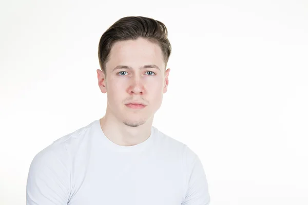 Portrait d'un jeune homme isolé sur fond blanc — Photo