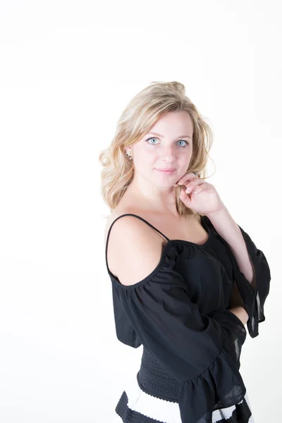 きれいな青い目と白い背景の上の顔 - 美しい若い女性のフロントの肖像画 — ストック写真