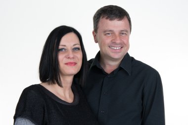 Güzel erkek ve kadın beyaz arka plan üzerinde birlikte
